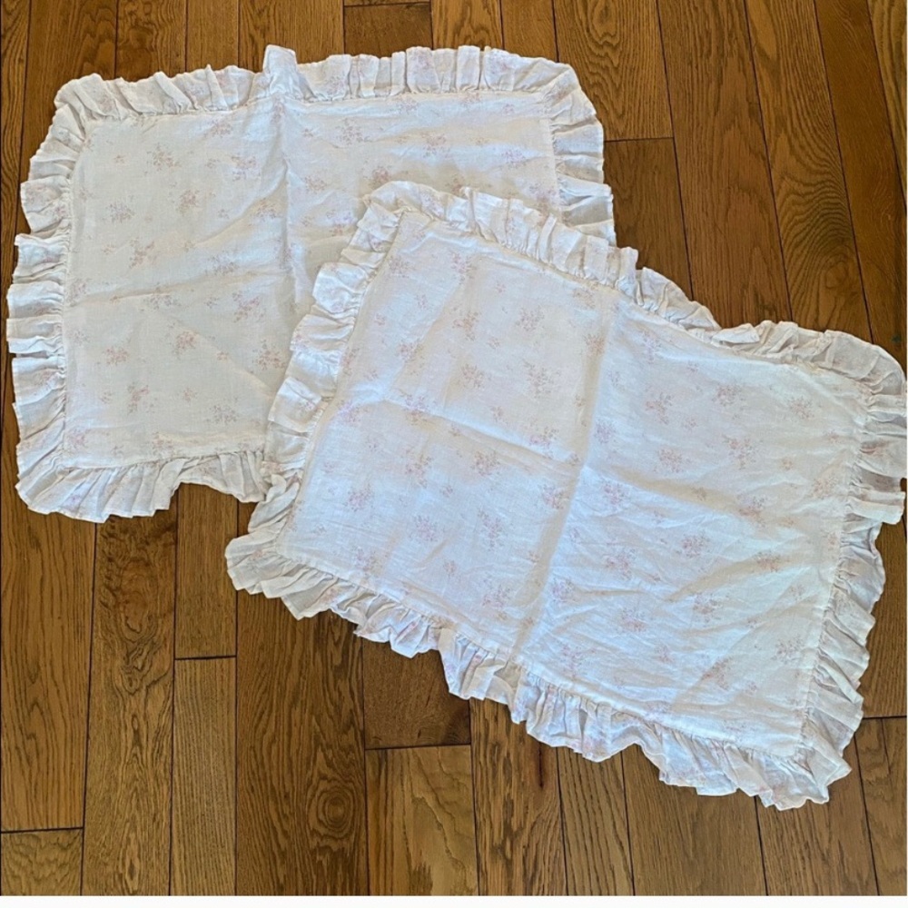 Rachel Ashwell Shabby Chic Pillow Sham Set (2)